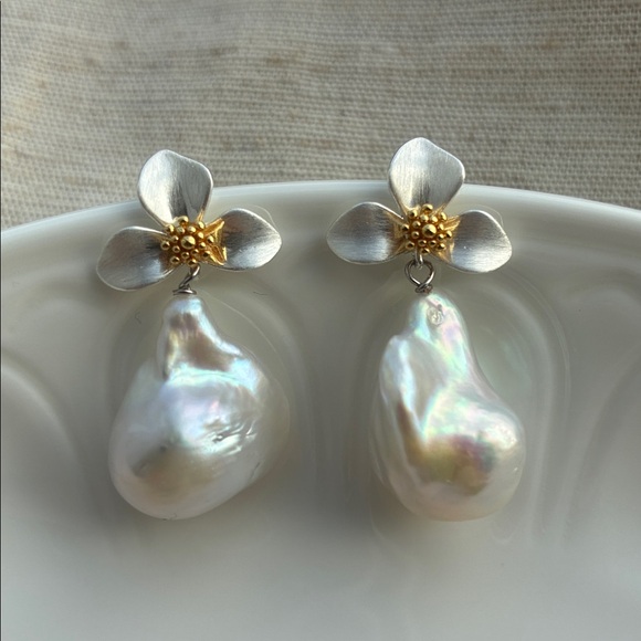 Hand Crafted Jewelry - Floral Pearl Drop Earrings in Silver and Gold